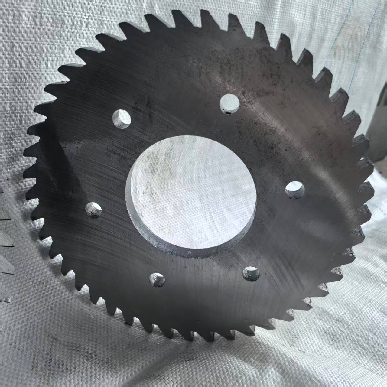 Xinzhe Tools کے آپٹمائزڈ ربڑ کریکر بلیڈز کو ربڑ کے ری سائیکلرز سے عالمی سطح پر پہچان بنانے میں کیا وجہ ہے؟